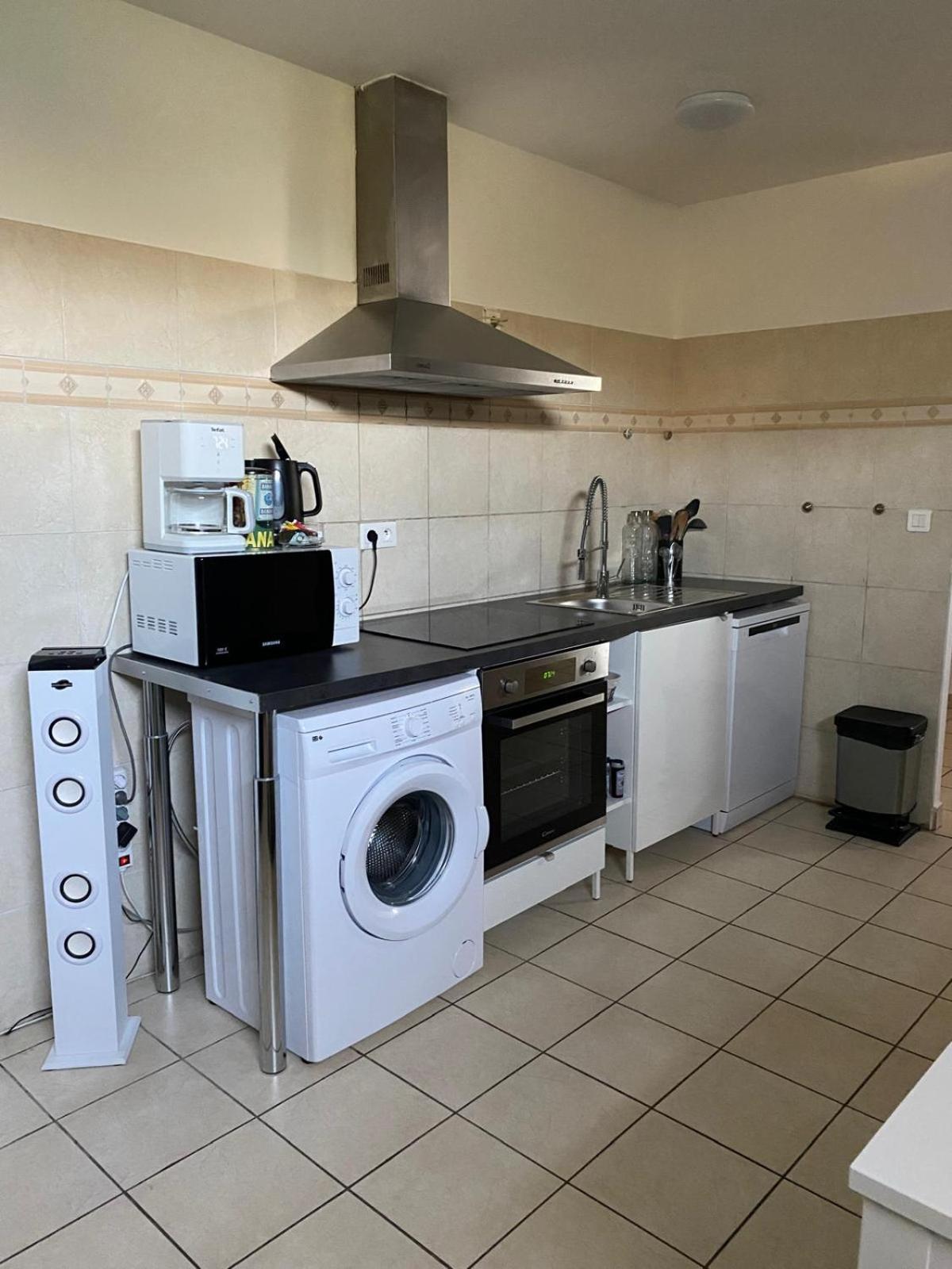 Agreable Rez De Jardin Avec Piscine Et Jacuzzi Daire Cervione Dış mekan fotoğraf